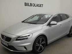Silver Begagnad 2017 Volvo V40 Business Edition Kombi | 225 800 kr