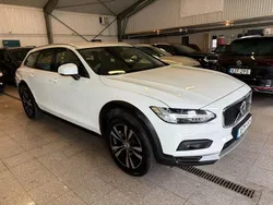 Vit Begagnad 2021 Volvo V90 CC Kombi | 259 900 kr (Superpris)