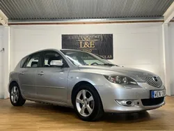 Grå Begagnad 2004 Mazda 3 Exclusive-Line Halvkombi | 29 999 kr (Marknadspris)