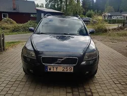 Blå Begagnad 2005 Volvo V50 Kinetic Kombi | 18 000 kr (Bra pris)