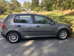 Grå Begagnad 2004 VW Golf IV Trendline Halvkombi | 17 500 kr (Bra pris)