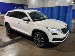 Vit Begagnad 2018 Skoda Kodiaq Business Line SUV | 269 000 kr (Marknadspris)