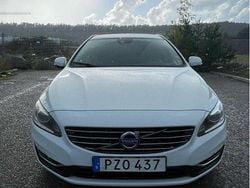 Vit Begagnad 2016 Volvo V60 Momentum Kombi | 85 000 kr (Superpris)