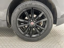 Svart Begagnad 2016 Jaguar F-Pace SUV | 279 800 kr (Dyr)