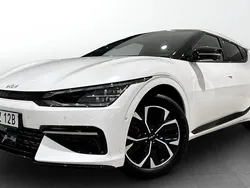 Vit (white) Begagnad 2022 Kia EV6 GT-Line SUV | 419 900 kr (Superpris)