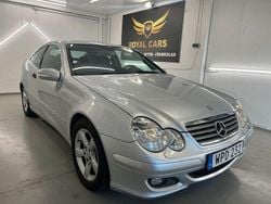 Silver Begagnad 2005 Mercedes C180 Sportkupé | 39 990 kr (Marknadspris)