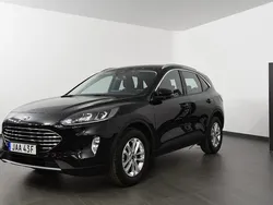 Svart Begagnad 2022 Ford Kuga Titanium SUV | 249 800 kr (Marknadspris)
