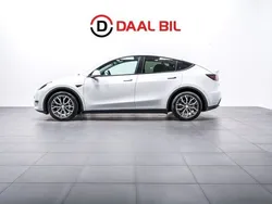 Vit Begagnad 2021 Tesla Model Y Long Range SUV | 364 700 kr (Superpris)