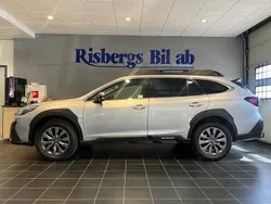 Silver Begagnad 2023 Subaru Outback SUV | 374 900 kr (Marknadspris)