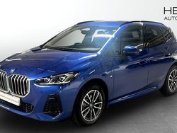Blå (blue) Begagnad 2024 BMW 225 Comfort Edition Kombi | 464 700 kr