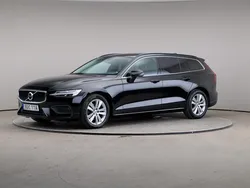 Svart Begagnad 2021 Volvo V60 Momentum Kombi | 285 000 kr (Marknadspris)