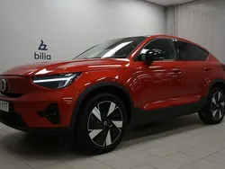 Röd Begagnad 2023 Volvo EC40 Plus SUV | 449 000 kr (Marknadspris)