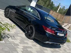 Svart Begagnad 2016 Mercedes E350 AMG Sportkupé | 185 000 kr