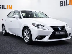 Vit Begagnad 2015 Lexus IS300h Executive Line Sedan | 179 900 kr (Marknadspris)