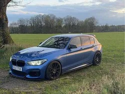 Blå Begagnad 2018 BMW M140 M Sport Halvkombi | 395 000 kr