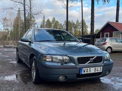 Grönblå Begagnad 2004 Volvo S60 Sedan | 10 000 kr (Marknadspris)
