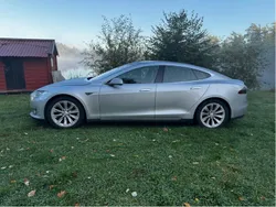 Silver Begagnad 2015 Tesla Model S Sedan | 169 000 kr (Superpris)