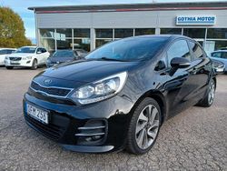 Svart Begagnad 2016 Kia Rio Halvkombi | 74 800 kr (Marknadspris)