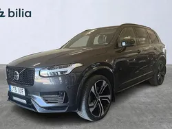 Grå Begagnad 2022 Volvo XC90 R-Design SUV | 649 900 kr (Dyr)