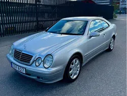 Grå Begagnad 2001 Mercedes CLK320 Avantgarde Sportkupé | 38 000 kr (Superpris)