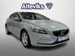 Ljusblå (blå) Begagnad 2017 Volvo V40 Kombi | 149 500 kr (Marknadspris)