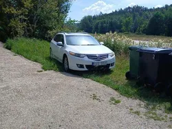 Vit Begagnad 2009 Honda Accord Executive Kombi | 25 000 kr (Superpris)