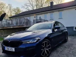 Blå Begagnad 2021 BMW 530e Competition Edition Sedan | 450 000 kr (Dyr)