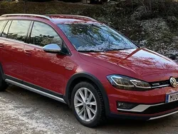 Röd Begagnad 2020 VW Golf Alltrack Kombi | 239 000 kr (Lite dyr)