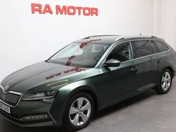 Grön Begagnad 2019 Skoda Superb Business Line Kombi | 209 800 kr (Marknadspris)