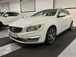 Vit Begagnad 2014 Volvo V60 Momentum Kombi | 94 500 kr (Bra pris)