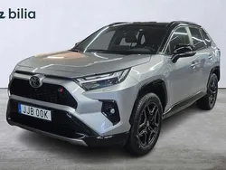 Grå Begagnad 2024 Toyota RAV4 Hybrid Sport SUV | 499 000 kr (Bra pris)