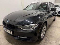 Svart metallic Begagnad 2014 BMW 320 Kombi | 128 900 kr (Marknadspris)