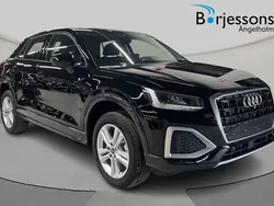 Svart Ny 2025 Audi Q2 Advanced Plus SUV | 349 900 kr (Marknadspris)
