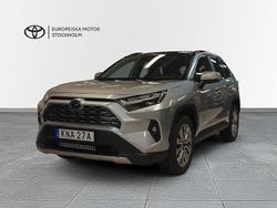 Silver Begagnad 2024 Toyota RAV4 Hybrid Premium SUV | 449 000 kr (Marknadspris)