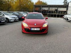 Röd Begagnad 2011 Renault Mégane III Halvkombi | 34 899 kr (Bra pris)