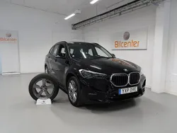 Svart Begagnad 2021 BMW X1 Sport Line SUV | 299 900 kr (Marknadspris)