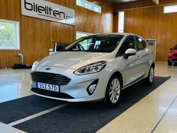 Grå Begagnad 2020 Ford Fiesta Titanium Halvkombi | 164 900 kr (Marknadspris)