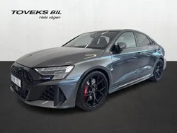 Grå (daytonagrå pärleffekt) Ny 2025 Audi RS3 Comfort Halvkombi | 809 900 kr (Marknadspris)