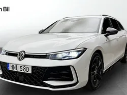 Vit Ny 2025 VW Passat R-line Kombi | 479 900 kr (Superpris)