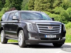 Grå Begagnad 2016 Cadillac Escalade SUV | 370 000 kr
