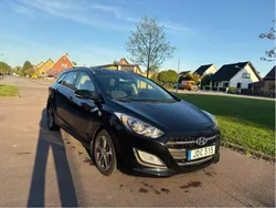 Svart Begagnad 2016 Hyundai i30 Comfort Kombi | 87 000 kr (Superpris)