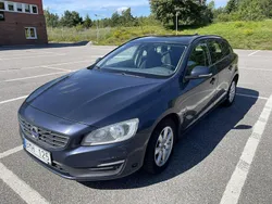 Blå Begagnad 2014 Volvo V60 Kinetic Kombi | 85 000 kr (Superpris)