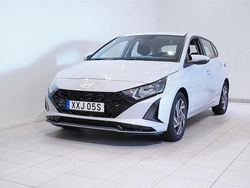 Grå Begagnad 2024 Hyundai i20 Essential Halvkombi | 264 900 kr (Marknadspris)
