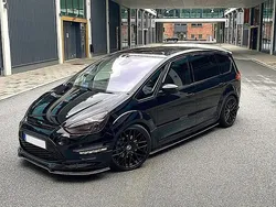 Svart Begagnad 2012 Ford S-MAX Titanium S Minibuss | 149 000 kr