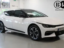 Vit Begagnad 2023 Kia EV6 4 SUV | 359 900 kr (Marknadspris)