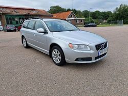Ljusgrå Begagnad 2010 Volvo V70 Momentum Kombi | 59 500 kr (Superpris)