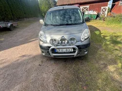 Grå Begagnad 2011 Renault Kangoo Minibuss | 32 000 kr (Marknadspris)