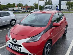 Röd Begagnad 2018 Toyota Aygo X-play Halvkombi | 64 000 kr (Bra pris)