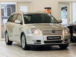 Silver Begagnad 2004 Toyota Avensis Kombi | 39 000 kr (Bra pris)