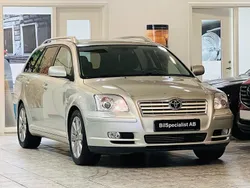 Silver Begagnad 2004 Toyota Avensis Kombi | 39 000 kr (Bra pris)